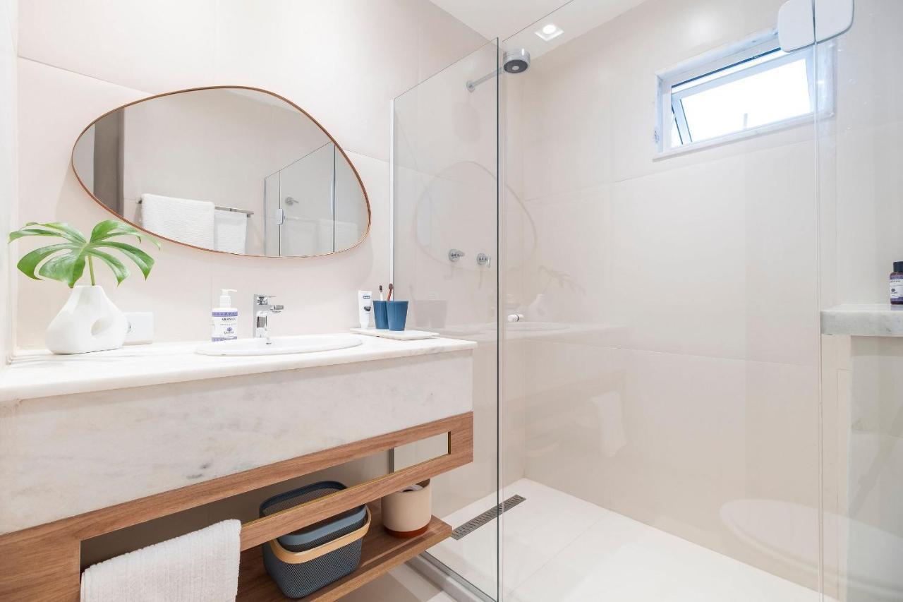 Apartment Apt Com Luz Natural E Muito Conforto No Leblon *