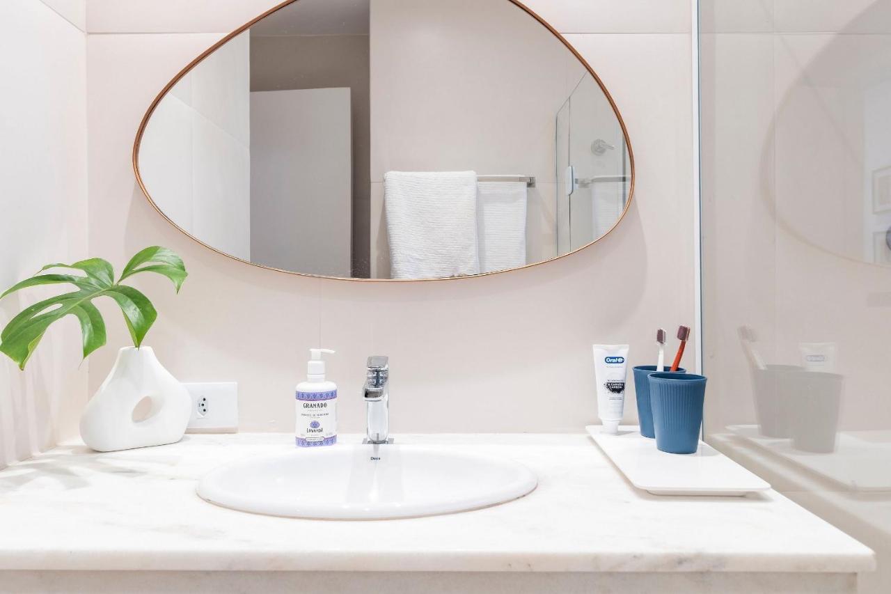 Apartment Apt Com Luz Natural E Muito Conforto No Leblon *