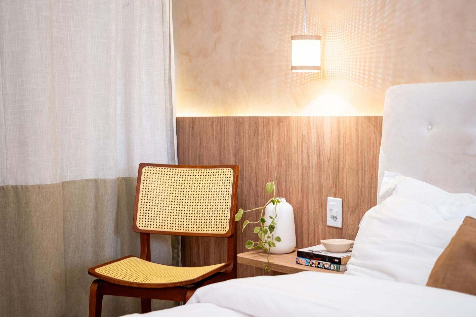 Apt Com Luz Natural E Muito Conforto No Leblon * Rio de Janeiro
