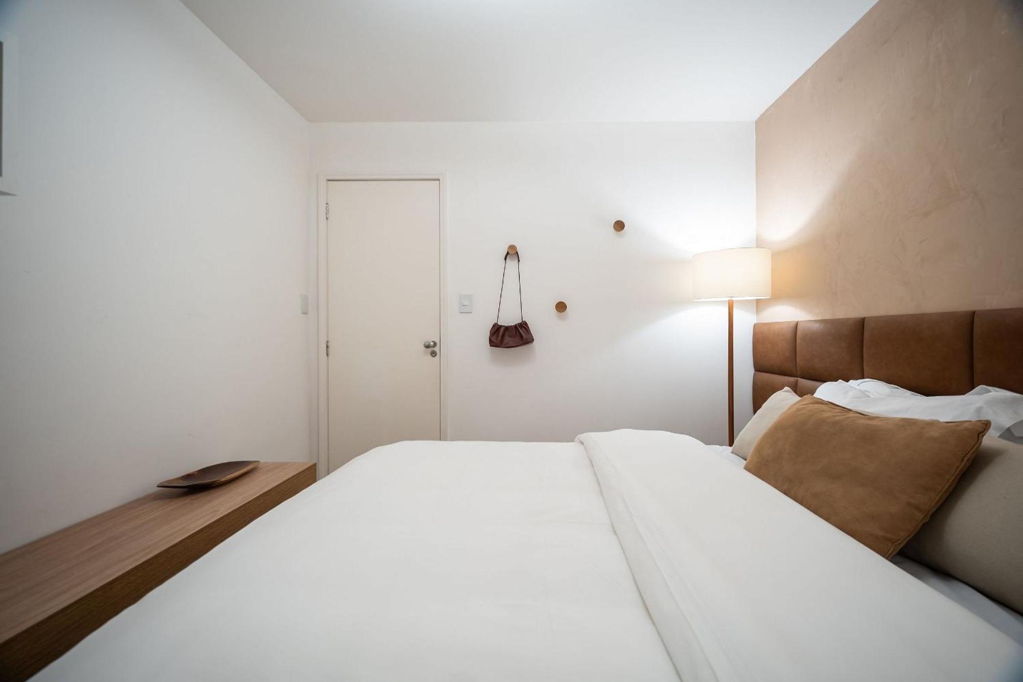 Apt Com Luz Natural E Muito Conforto No Leblon Apartment